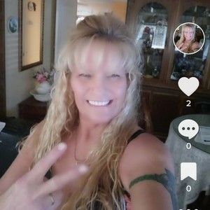 Meet your Posher, Tina